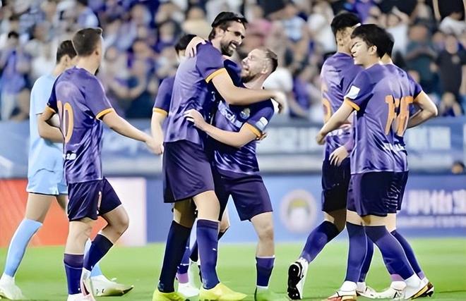 签一天短约!洛瑞将以猛龙球员身份正式退役:7号球衣也将退役