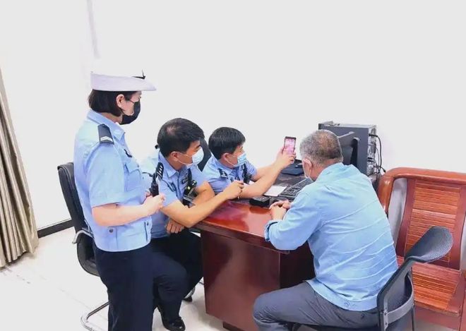 官宣!皇马支付1500万解约金 穆里尼奥抵达马德里 阿韦洛亚下课