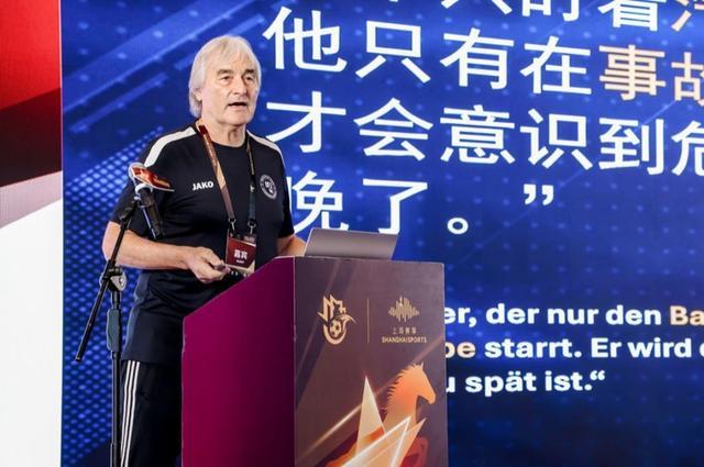 极狐全新阿尔法S5上市,以低风阻设计与智能座舱重塑价值