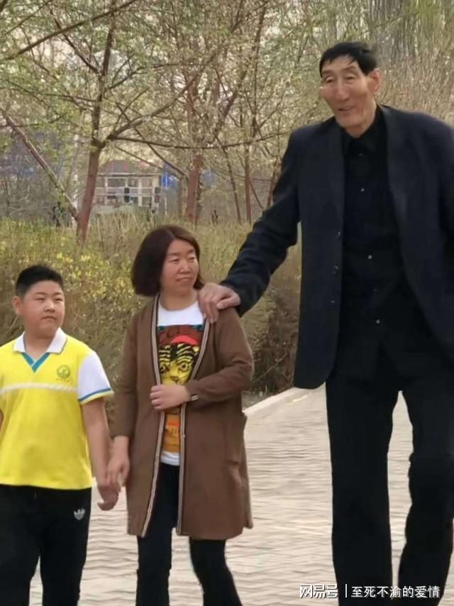 梅努世界杯枯坐板凳沦为笑谈,图赫尔宁用老将也不给机会