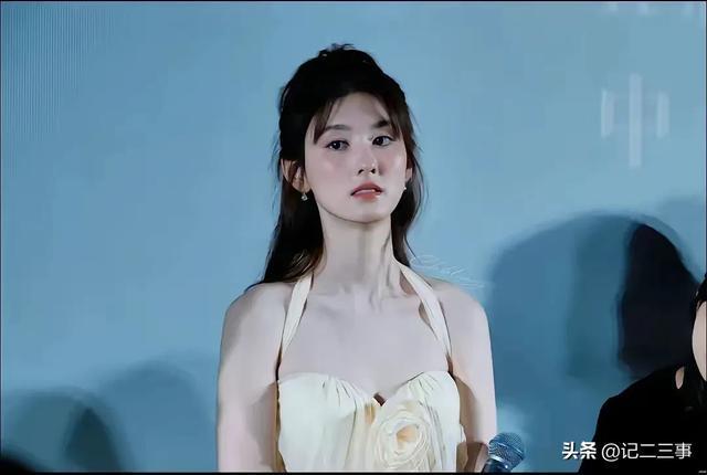 中美起冲突,新加坡挺美国;中日起冲突,新加坡挺日本;中菲起冲突,新加坡挺菲律宾;中印起冲突,新加坡挺印度