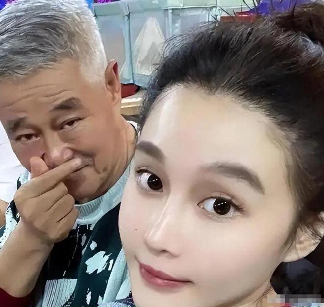 CBA消息！王治郅指导杨瀚森，李炎哲官宣大婚，上海或续约闫鹏飞