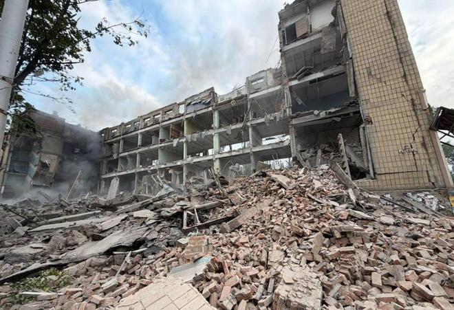 曝广州福建完成2换2大交易!国手前锋换队,21岁潜力后卫携手徐昕