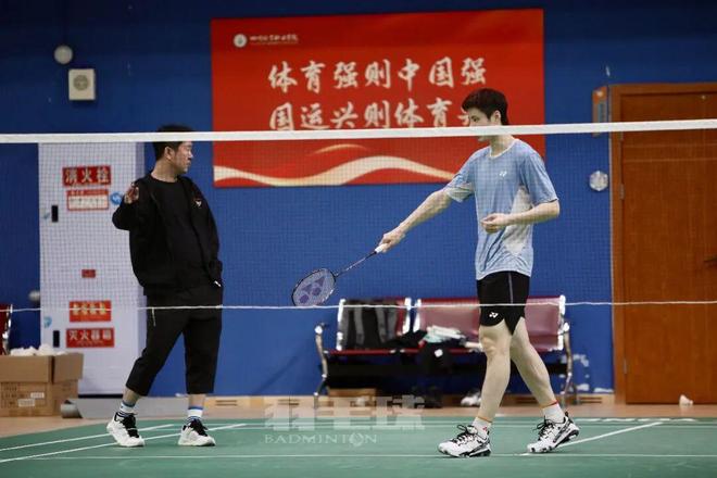 曝皇马4500万欧+浮动条款报价罗德里!曼城态度强硬:强留1年